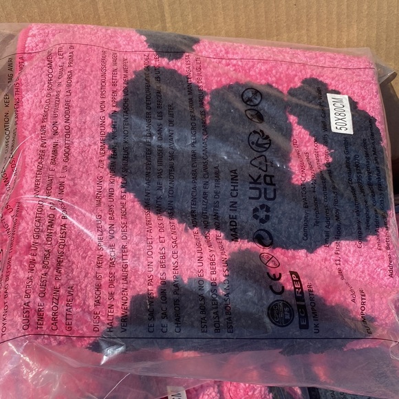 - Get Naked Bath Mat Fun Bathroom Rugs Soft Non Slip Cute Bath  (Rose & black) - Picture 9 of 9